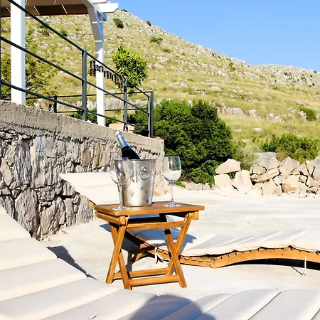בית נופש House Lantina Kornati